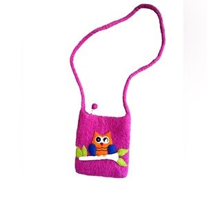 BNB Felted Wool Owl
Crossbody Bag Pink
Handmade in Nepal